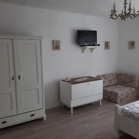 Edina Vintage Vendeghaz Mosonmagyaróvár