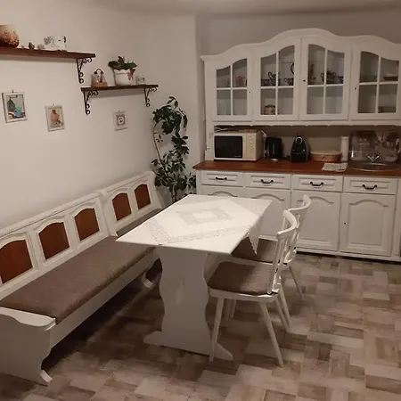 Apartament Edina Vintage Vendeghaz *
