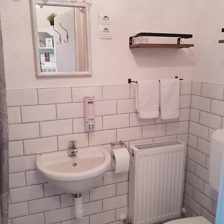 Edina Vintage Vendeghaz * Мошонмадьяровар