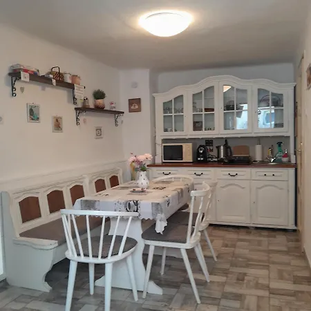 Edina Vintage Vendeghaz * Mosonmagyaróvár
