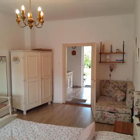 Апартаменты Edina Vintage Vendeghaz