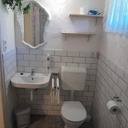 Edina Vintage Vendeghaz *