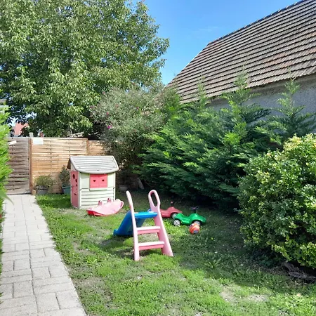 Апартаменты Edina Vintage Vendeghaz