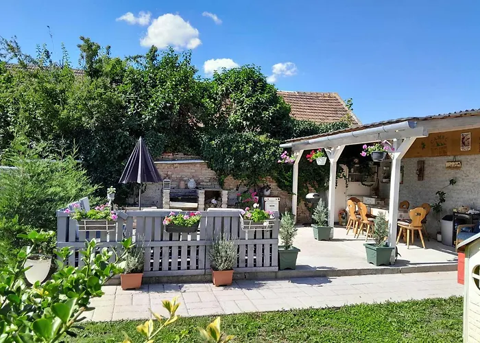 Edina Vintage Vendeghaz * Mosonmagyaróvár